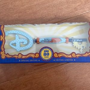 Disney 80th Anniversary Dumbo Collectible Key Special Edition New with Box